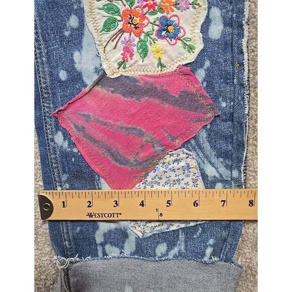 OOAK Magnolia Boho Reworked Levi Jeans Upcycle Boyfriend Indie Cat Adjusts 26-32 - Picture 7 of 16